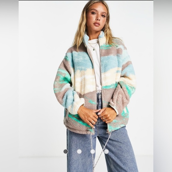 Levi's Jackets & Blazers - Levi's Atlas Sherpa Mountain Landscape Fleece - Mink - Size Small